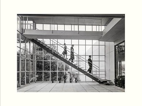 Reproduction - Escalier de Jean Prouvé | UAM